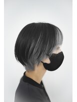 ビーヒアナウ N゜03 金沢駅西店(BE HERE NOW)&nbsp;コントラストハイライトくびれショートマッシュショート前髪あり