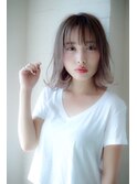 グレージュ ひし形シルエット 切りっぱなしボブ エアリー