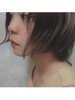 エミュー(emue) 京都○大人可愛いウルフボブレイヤー外ハネ.透明感.小顔○中島