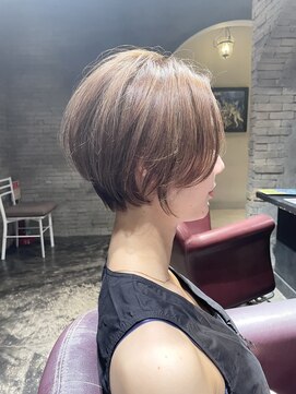 アレクサンドルオブカラーズカナザワ(ALEXANDRE OF COLORS KANAZAWA) 【alx金沢高木】前髪長め大人ショートボブ