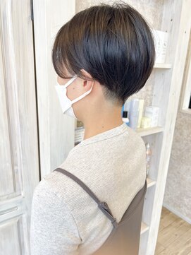 キャアリー(Caary) 福山市美容室Caary お洒落刈り上げハンサムベリーショート