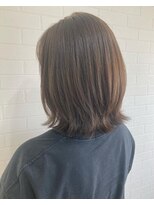 くびれボブ×オリーブグレージュ