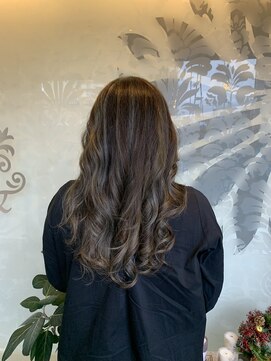 エディット アンド 緑地(Edit&) 20代/30代/40代/50代/大人のたっぷりハイライトスタイル