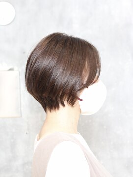 クリュウゲート 三鷹店(KURYU GATE) ショートボブ　 黒髪/グレーベージュ/レイヤーロング/髪質改善