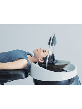 《話題の頭浸浴スパ》髪のお悩みに合わせたヘッドスパをご提案！頭皮ケアで髪が美しく、リラックス効果も♪