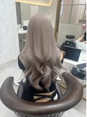 ケアブリーチを使用したダメージレスな高明度カラー