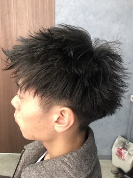 クレオ 福大通り店(CREO) 黒髪×スパイキーショート