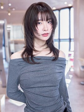 イルハバナ 渋谷(ill HAVANA) ハイレイヤーウルフカット×ダークアッシュ顔周り似合わせカット