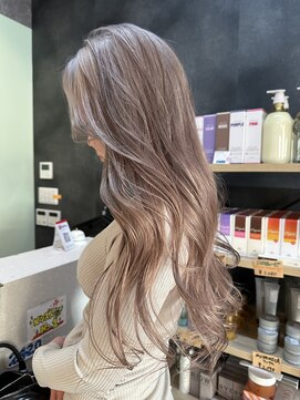 ノーヴァ バイ ボナ 前橋店(nova by bona) White Silver