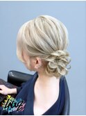 【ヘアセット】ルーズサイドシニヨン×ハイトーンアレンジ茅ヶ崎
