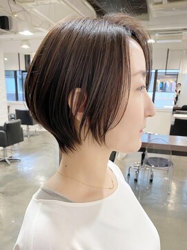 エリマ 横浜西口(elima) 横浜西口オージュアトリートメント大人ショートボブ透明感カラー