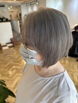 エルア(elua) ホワイトベージュ