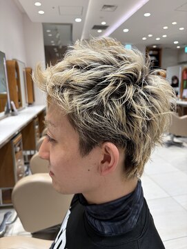 ピークアブー アヴェダ ギンザシックス(PEEK-A-BOO AVEDA GINZASIX) スパイキーショート