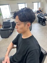 ヌークバイラヴェスト 四日市(neuk by lovest)&nbsp;【neuk服部】センターパート強めニュアンスパーマ