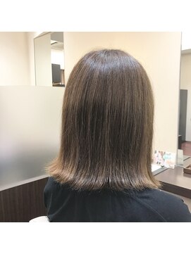 ウィロー(WILLOW) 【WILLOW】セピアグレージュ(井下貴史)