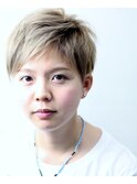プラチナブロンドショート