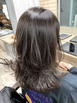 リコ(liko) 【三軒茶屋liko】レイヤースタイル くびれ巻き 外はね