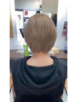 アリオン ハイトーンカラーショートボブ