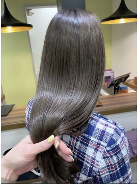 サク(Sac.) グレージュカラー ロング 恵比寿sac. みつよ