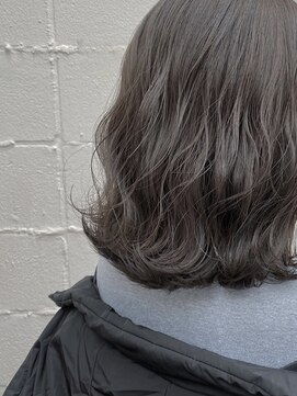 イミ(imi) スモーキーグレージュカラー/透明感カラー/似合わせカラー