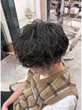 アンドシー(and c) 無造作パーマ yume