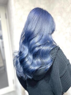 ワンズクロエ 原宿店(ONE's Chloe) くびれヘアアプリコットオレンジハイライトカラーブルーカラー