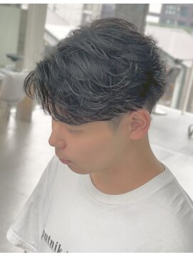 デュー 栄(DEW) 【DEW】フェザーパーマ/フェザーショート/センターパート