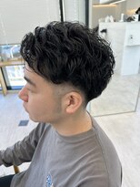 ビューナゴヤ 名駅(VIEW NAGOYA)&nbsp;メンズ/サーフカール/刈り上げセンターパート/波巻きツイスパ