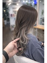 フルール(fleur)&nbsp;大人透明感インナーカラーグレージュ