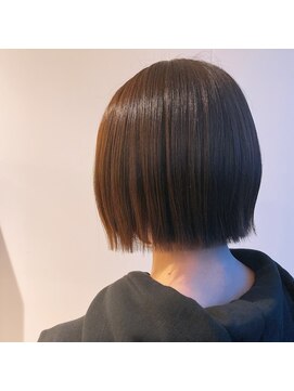 美容室 アイディー i-dee 切りっぱなしボブ
