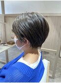 大人可愛い耳掛けショートヘア