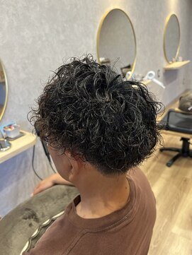 ボーンブライト(born bright) ツイストスパイラルパーマ