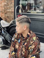 フォーコーナーズ(Four Corners)&nbsp;フェードカット