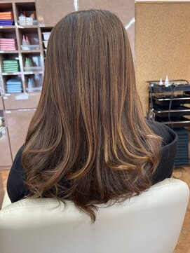 プラーナ 市名坂店 カラーやパーマでパサつきなど気になる方に♪マニキュアクリア