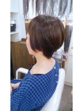 トゥエンティーフォー 泉大津店(24) 女性らしいマッシュショート