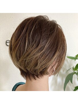 ジェルム ヘアーワークス(germe hair works) 頭の形が綺麗に見えるショートボブ
