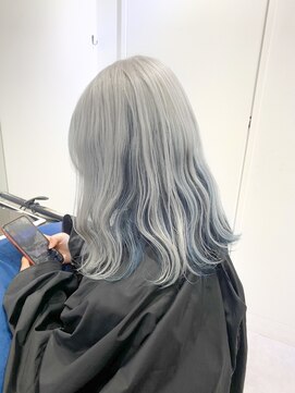 ミラ 新宿(MILA) インナーカラー/インナーブルー/ブルージュ/ホワイトグレージュ