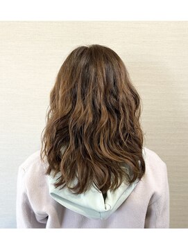 美容室テク アート バイ シック ゆるウェーブパーマ