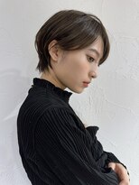 アンド ストーリーズ(&STORIES) 前髪あり耳掛け丸みくびれショートボブ20代30代40代50代(蘭)