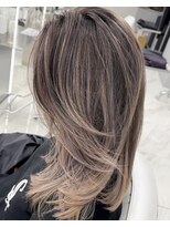 ヴァイス 新宿店(VAICE)&nbsp;バレイヤージュ/レイヤーカット［新宿/ハイライトカラー］