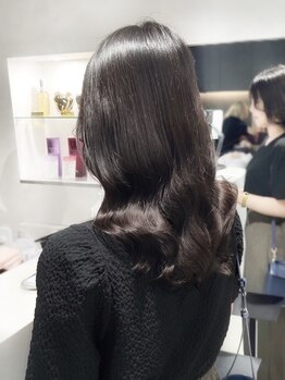 ユーフォリア 池袋東口駅前店(Euphoria)の写真/ダメージレスでふんわり柔らか☆コテ巻き風の仕上がりで、耳にかけても可愛い＊働く女性にもオススメ◎