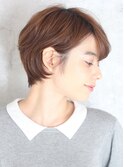 40代デザインカラーオリーブベージュ小顔レイヤーショート