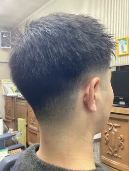 理容 マキノの写真/【新静岡セノバ徒歩4分】スポーツ選手のようなかっこいいショートならお任せ！旬なフェードカットも◎