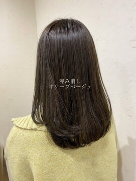 サク(Sac.) 今っぽい柔らかいオリーブベージュ Sac.一澤幸奈