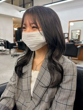 透け感グレージュ