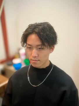 コンシリエーレ(Consigliere) センターパート・ツイストスパイラル