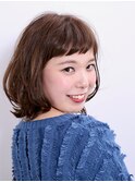 カジュアルな外ハネミディ