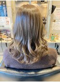 【hhair四条大宮】ナチュラルベージュのミディアムヘア