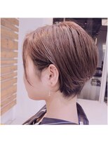 ルー(loup)&nbsp;ショート♪前下がりショート/前髪なしショート/ツートーンカラー