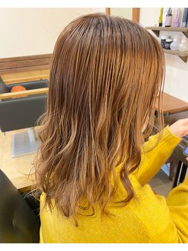 ミチタ(michita) ハニーグレージュとパーマスタイル【michita】